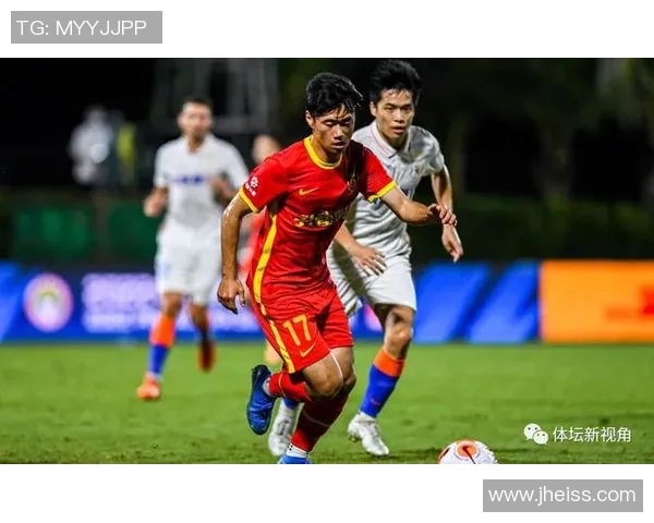 深圳足球队以82分稳居大满贯积分榜首位争夺冠军形势明朗