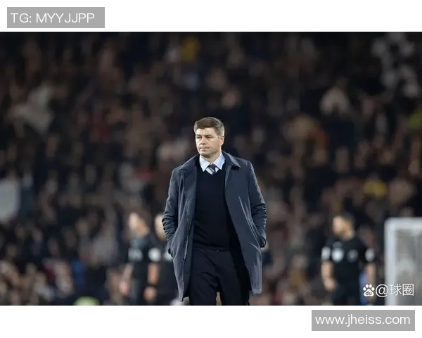 美国足球明星专访视频揭示他们的训练生活与职业梦想