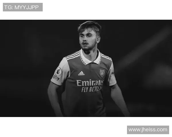 足球明星痛失亲人感人视频引发网友热议与深切哀悼