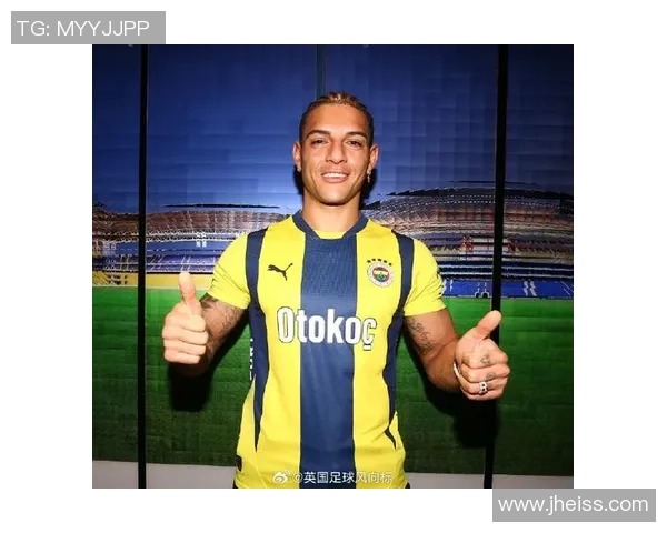 足球明星罗梅罗时尚穿搭解析引领潮流风向标